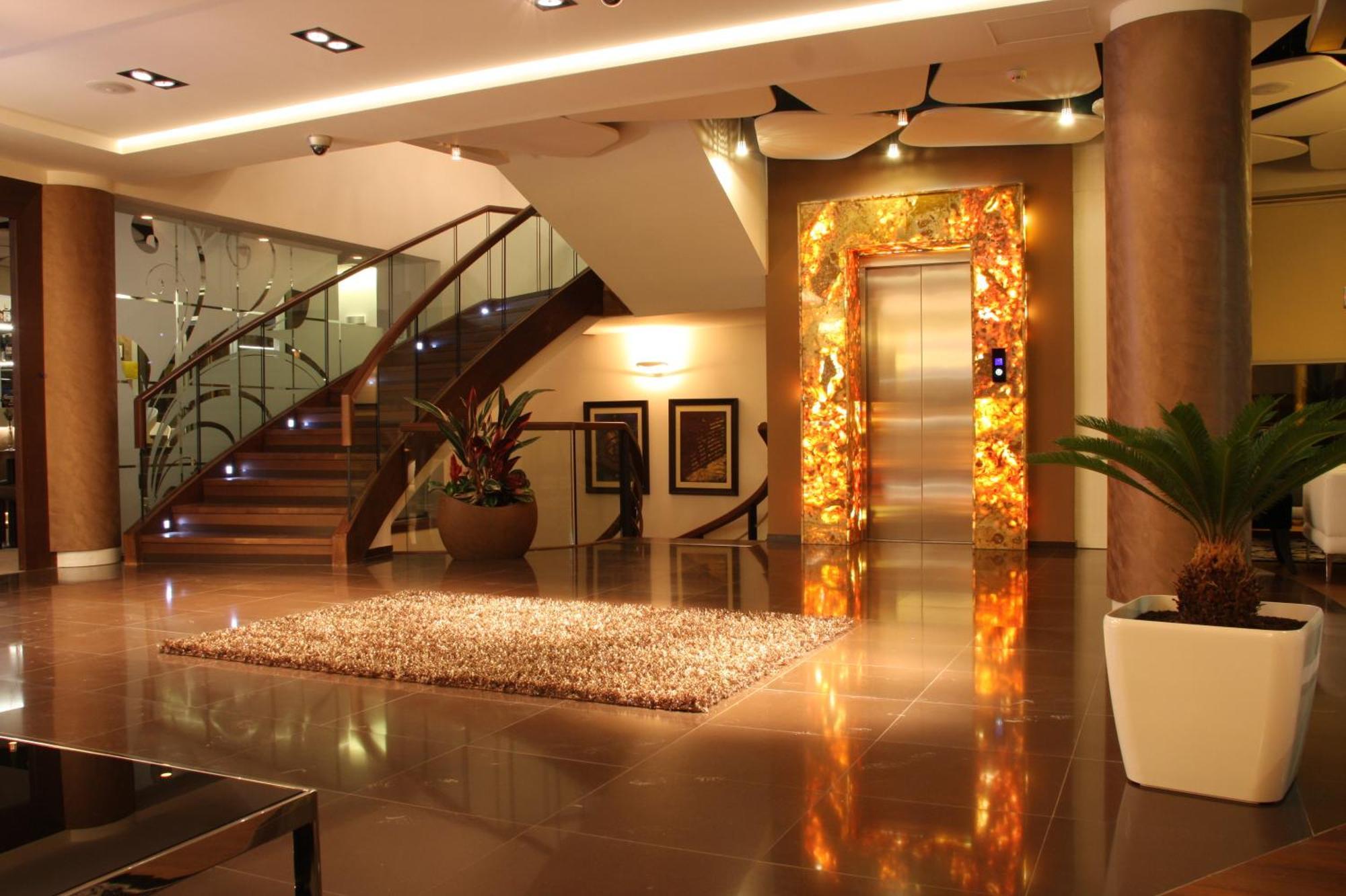 Hotel Nartel Pristina Interior foto
